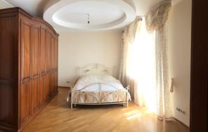 Продам 4-х комнатную квартиру в Нур-Султан
